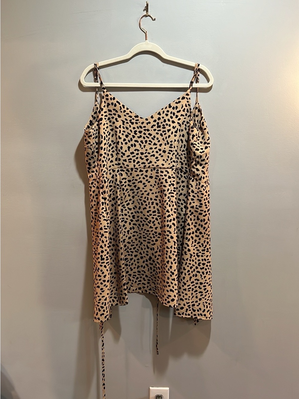 Sanctuary Leopard Wrap Mini Dress Beige Black Date Night Chic - Picture 4 of 8